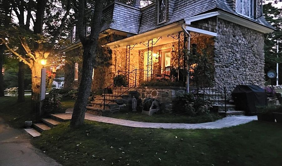 704 Hillside Ave, Berlin, NH 03570 - 3 Beds, 3 Bath