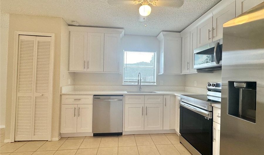 1622 CIMARRON HILLS Dr, Apopka, FL 32703 - 3 Beds, 2 Bath