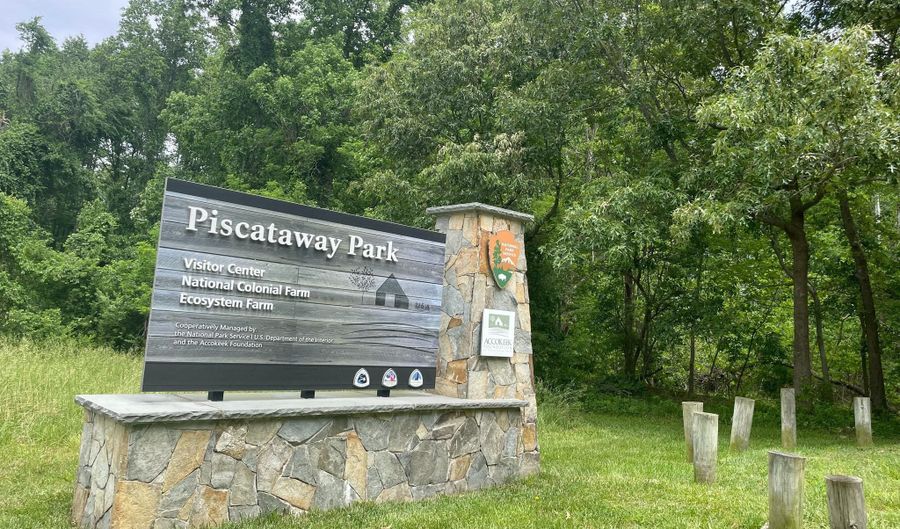 2311 ROCKWOOD Rd, Accokeek, MD 20607 - 3 Beds, 3 Bath