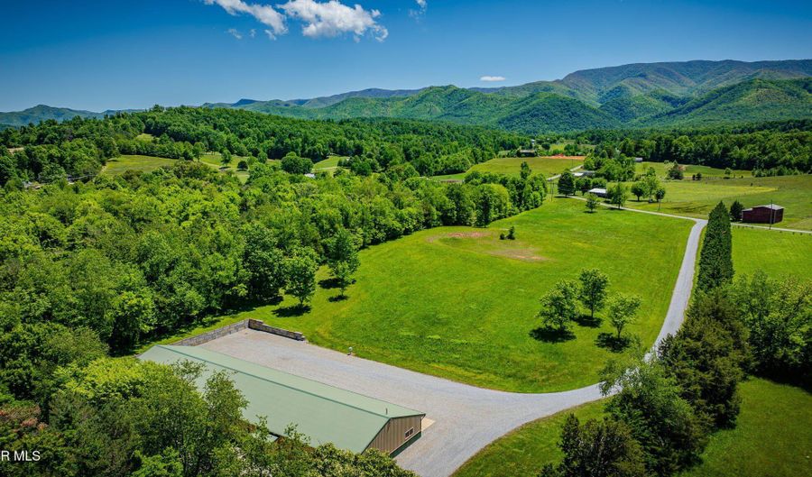 705 Union Chapel Rd, Afton, TN 37616 - 3 Beds, 2 Bath