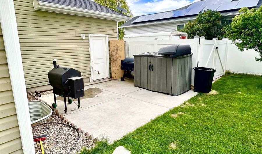 4738 Revolution Rd, Chubbuck, ID 83202 - 5 Beds, 4 Bath