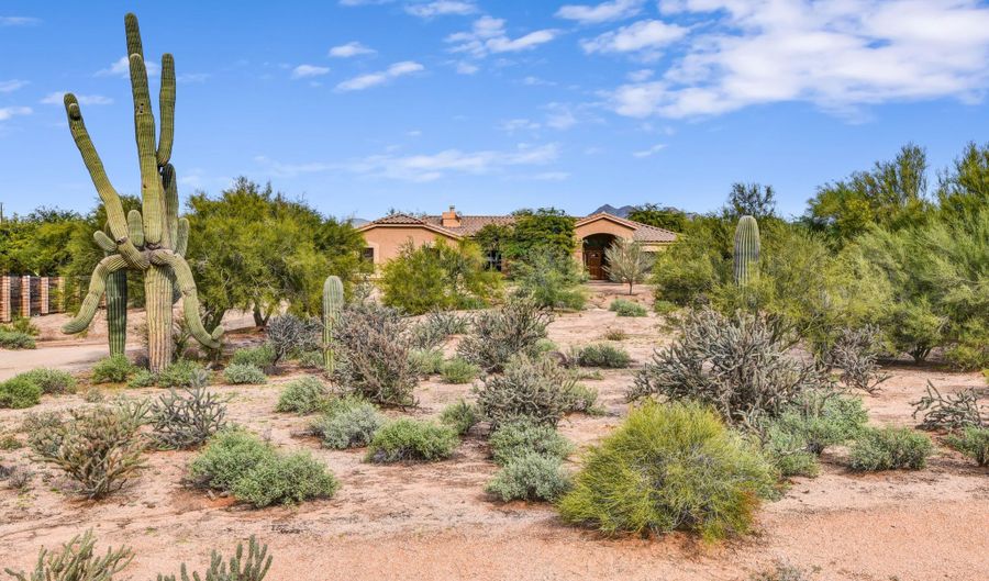 6032 E Skinner Dr, Cave Creek, AZ 85331 - 4 Beds, 2 Bath