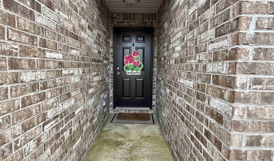 3041 Emerald Park Trl, Bauxite, AR 72011 - 3 Beds, 2 Bath