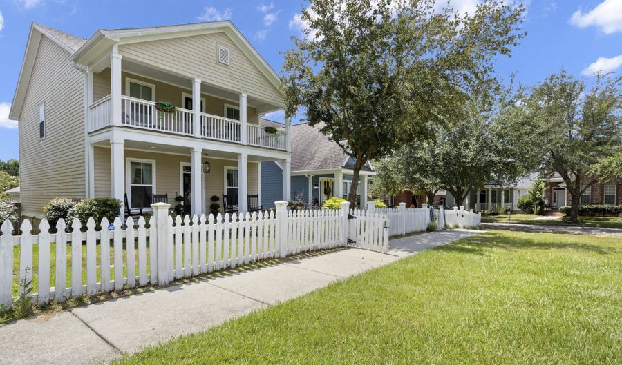 13090 Pine Valley Ln, Biloxi, MS 39532 - 3 Beds, 3 Bath