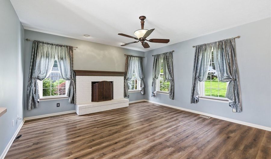 805 Edgehill Ave, Ashland, OH 44805 - 3 Beds, 2 Bath