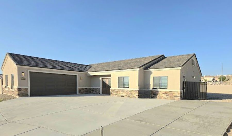 2850 Cactus Bloom Dr, Bullhead City, AZ 86429 - 4 Beds, 2 Bath
