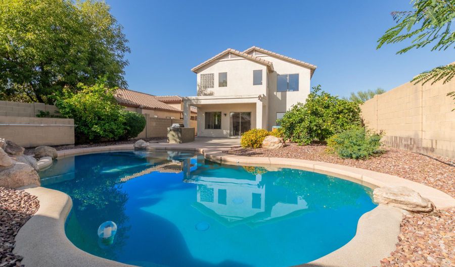 3519 W WEBSTER Ct, Anthem, AZ 85086 - 4 Beds, 2 Bath