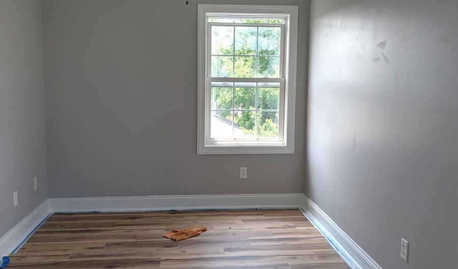 200 W MARKET St 2, Greenwood, DE 19950 - 4 Beds, 3 Bath