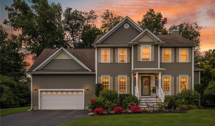 10 Honey Lou Ct, Cranston, RI 02921 - 4 Beds, 3 Bath