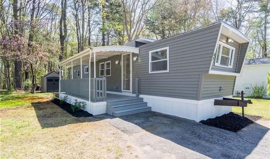67 Linda Dr, Coventry, RI 02816 - 2 Beds, 1 Bath