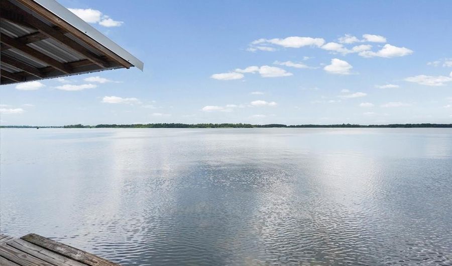 405 Lakeshore Dr, Bainbridge, GA 39819 - 3 Beds, 2 Bath