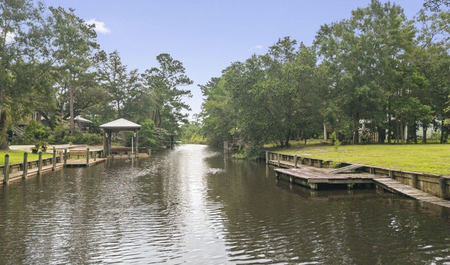 10051 Cain Rd, Bay St. Louis, MS 39520 - 6 Beds, 4 Bath