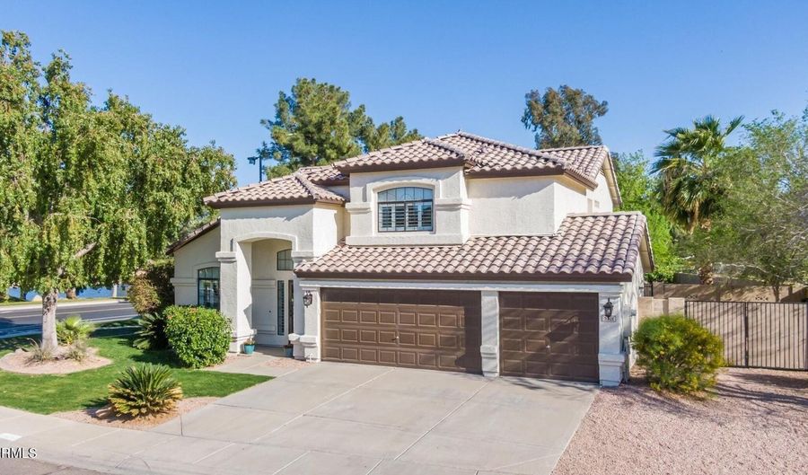 3201 S HORIZON Pl, Chandler, AZ 85248 - 4 Beds, 4 Bath