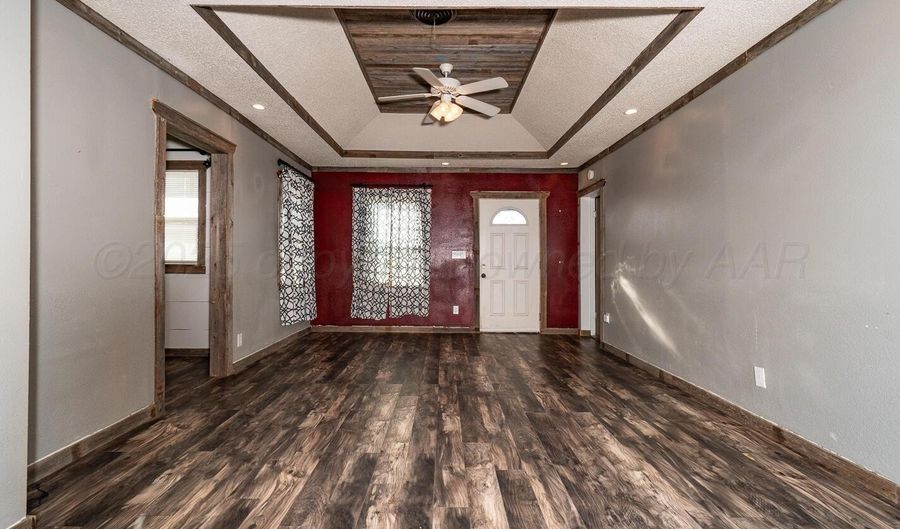 920 W BONITA Ave, Amarillo, TX 79108 - 3 Beds, 2 Bath