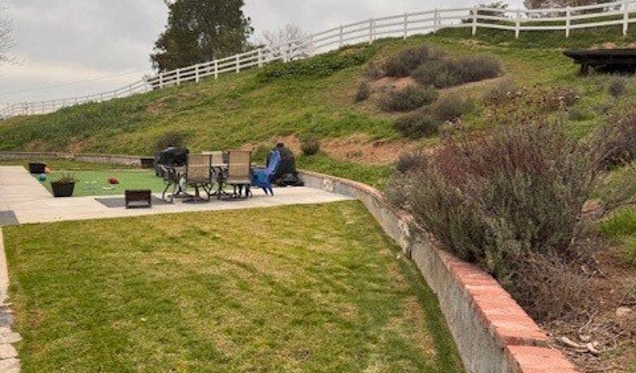 34037 Agua Dulce Canyon Rd, Agua Dulce, CA 91390 - 6 Beds, 5 Bath