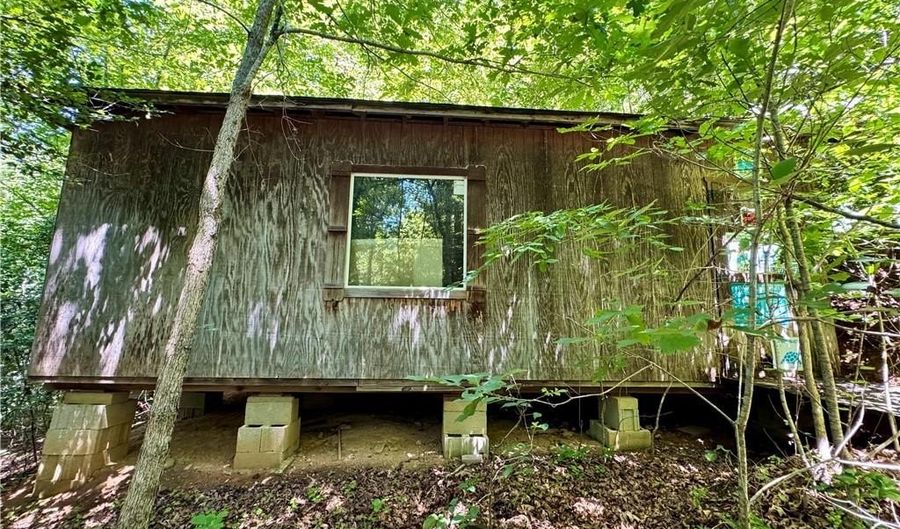 243 Hunter Ridge Ln, Ararat, NC 27007 - 3 Beds, 3 Bath