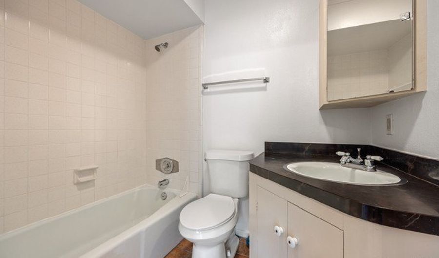 636 Patterson Ave B, Alamo Heights, TX 78209 - 1 Beds, 1 Bath