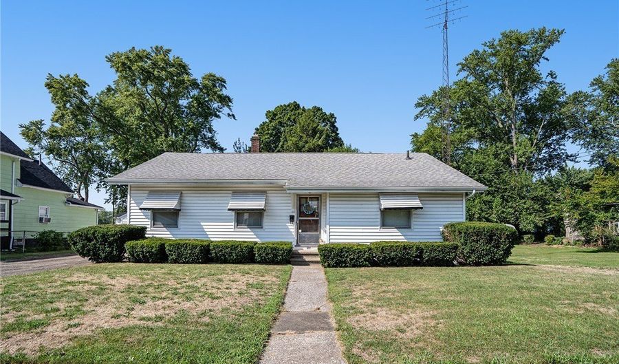 907 W 50th St, Ashtabula, OH 44004 - 2 Beds, 2 Bath