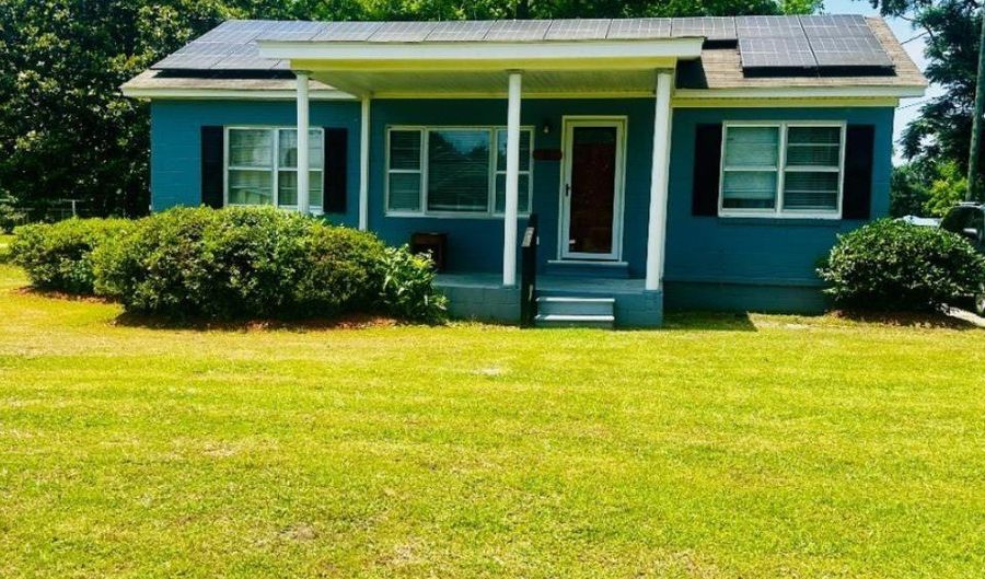 8 Raymond St, Andrews, SC 29510 - 3 Beds, 2 Bath