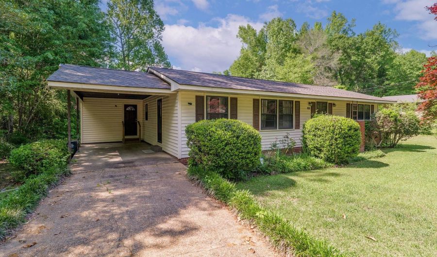 1810 PINEVIEW Dr, Alexander City, AL 35010 - 2 Beds, 2 Bath