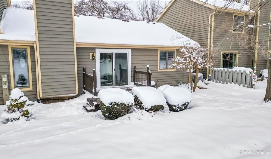 39875 N Golf Ln, Antioch, IL 60002 - 2 Beds, 2 Bath