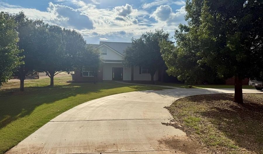 1965 NE 451, Andrews, TX 79714 - 4 Beds, 3 Bath