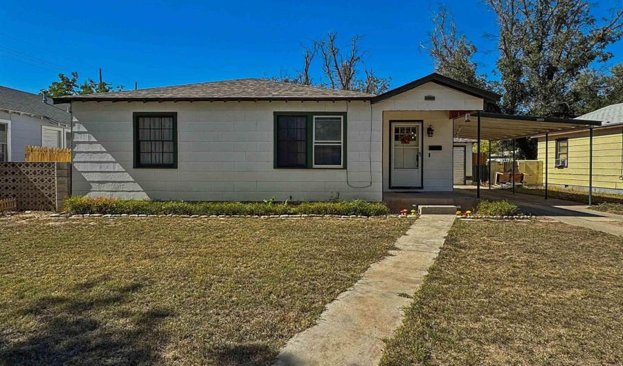 1003 N Edward St, Carlsbad, NM 88220 - 3 Beds, 1 Bath