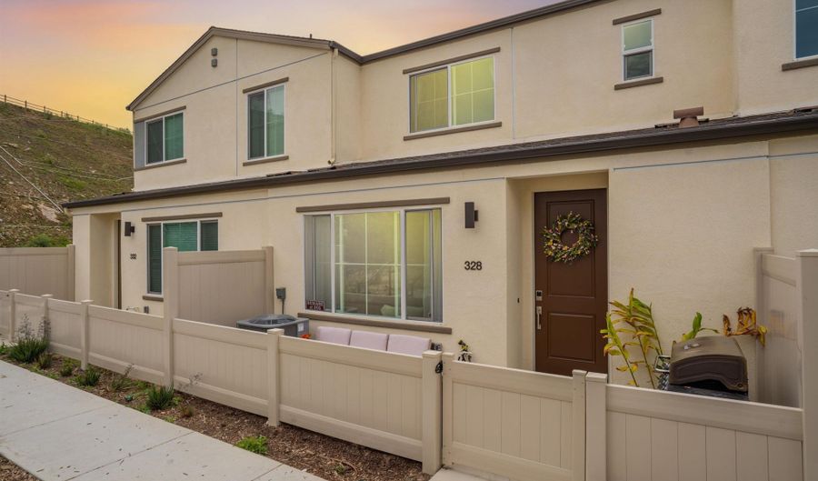 328 Satsuma Trl, Fallbrook, CA 92028 - 3 Beds, 3 Bath