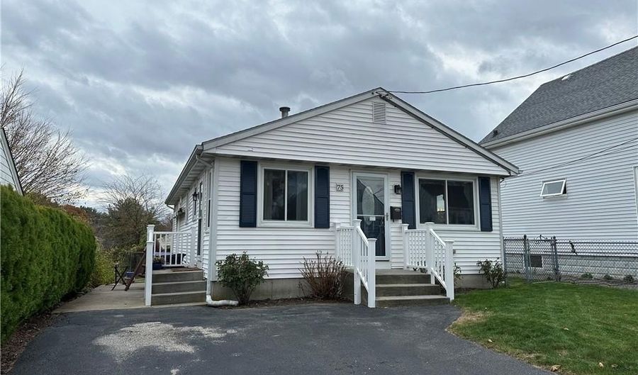 75 Belmont Ave, East Providence, RI 02914 - 3 Beds, 1 Bath