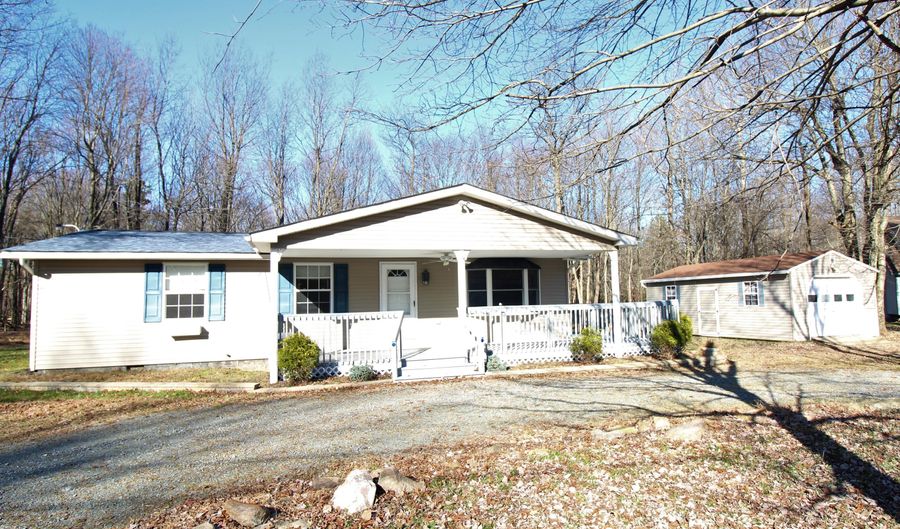 891 Stony Mountain Rd, Albrightsville, PA 18210 - 3 Beds, 1 Bath