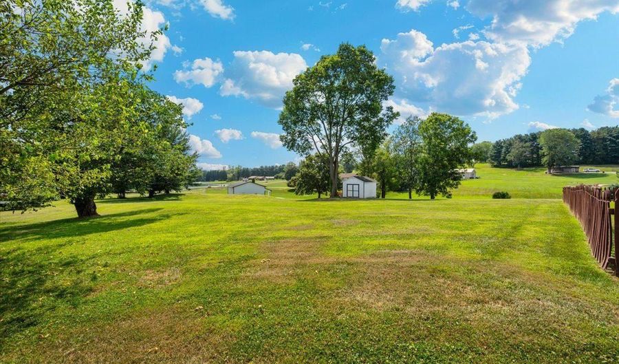 19845 TOMS Rd, Boonsboro, MD 21713 - 3 Beds, 2 Bath