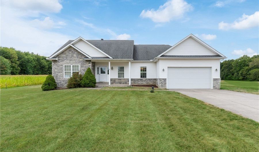 2265 Industry Rd, Atwater, OH 44201 - 3 Beds, 2 Bath