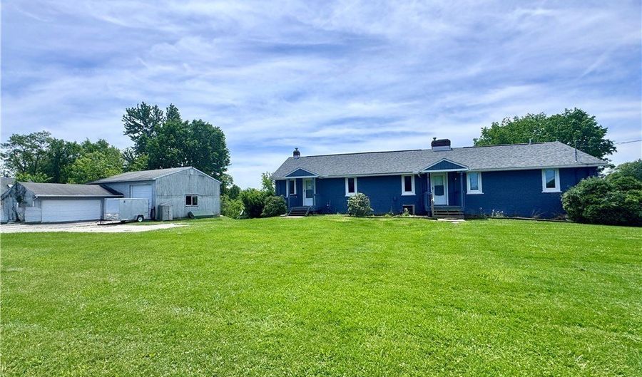 887-889 Colony Dr, Aurora, OH 44202 - 4 Beds, 2 Bath