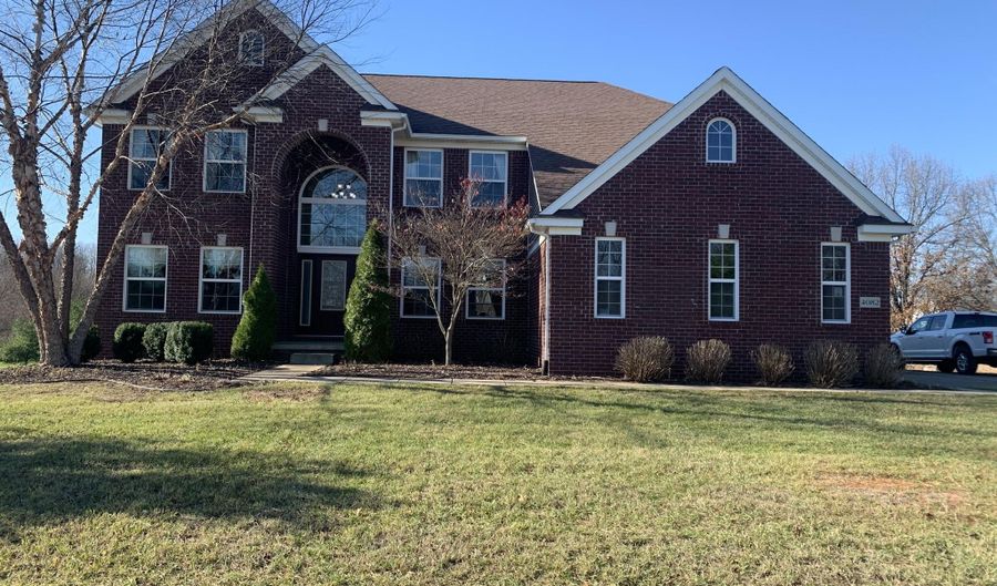 4082 Kelsey Ave, Adrian, MI 49221 - 5 Beds, 5 Bath