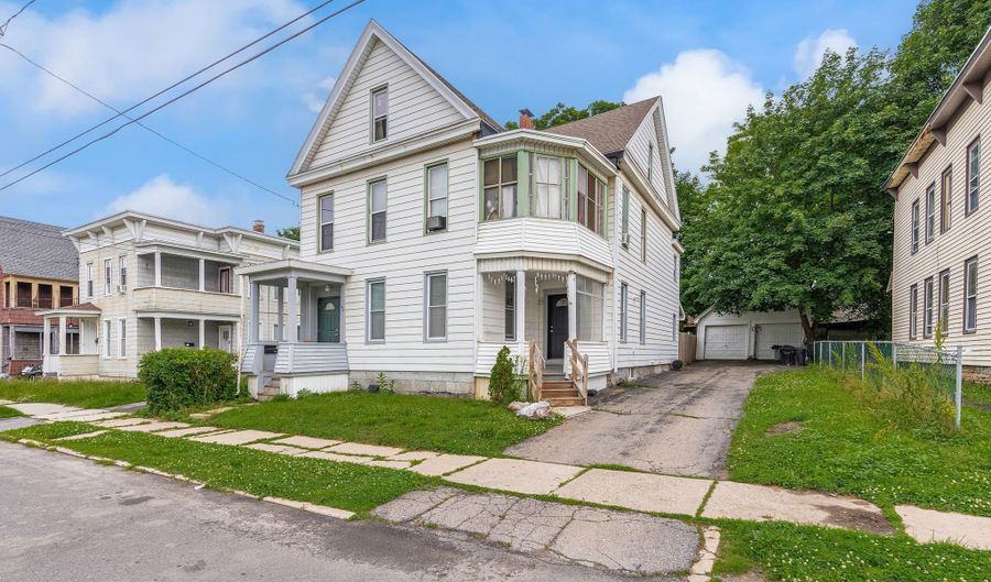 233-235 Grand St, Amsterdam, NY 12010 - 6 Beds, 2 Bath