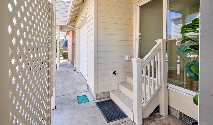 421 HARRIS Ln, Oregon City, OR 97045 - 3 Beds, 3 Bath
