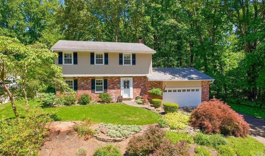 602 BAY HILLS Dr, Arnold, MD 21012 - 4 Beds, 3 Bath