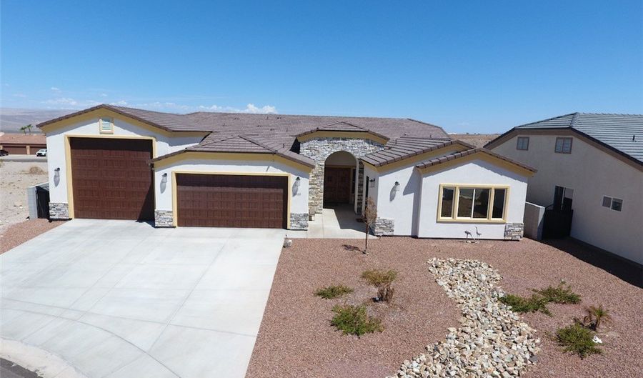 2333 Raven Ct, Bullhead City, AZ 86442 - 4 Beds, 4 Bath