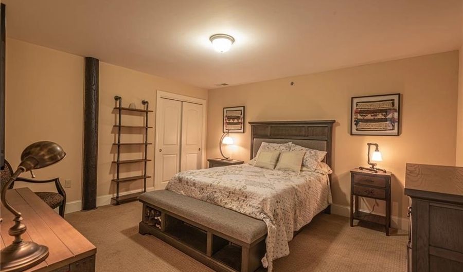 618 MAIN St 03-201, Coventry, RI 02816 - 3 Beds, 2 Bath