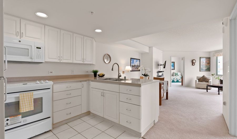 1314 Kalakaua Ave 1211, Honolulu, HI 96826 - 2 Beds, 2 Bath