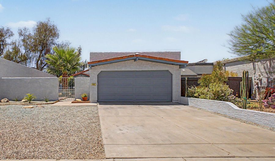 1835 W EL MONTE Pl, Chandler, AZ 85224 - 2 Beds, 1 Bath