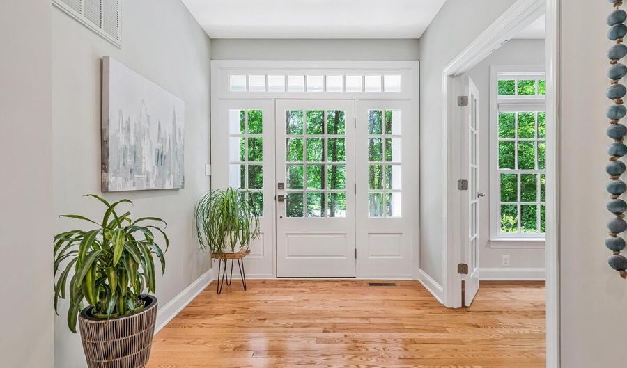 706 RIVERVIEW Ter, Annapolis, MD 21401 - 4 Beds, 3 Bath