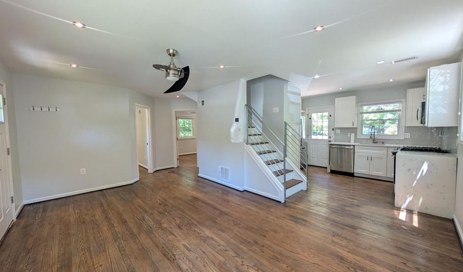 2216 HARVARD Dr, Alexandria, VA 22307 - 4 Beds, 2 Bath