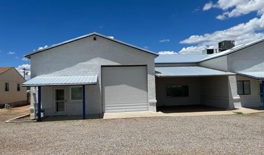 104 N Center Way, Benson, AZ 85602 - 3 Beds, 3 Bath