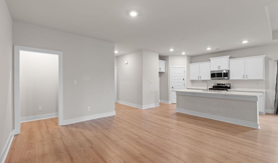 14542 Willow Rose Ln, Athens, AL 35613 - 4 Beds, 2 Bath