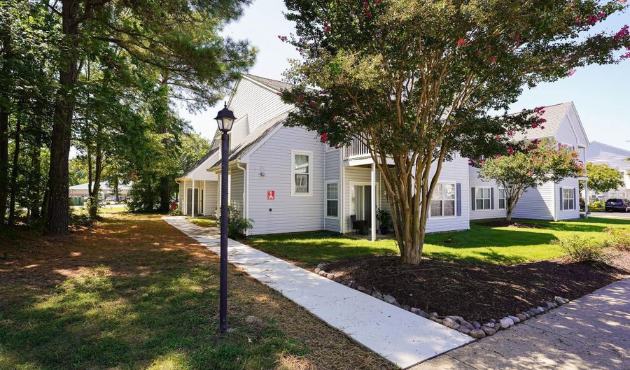 11421 MANKLIN CREEK Rd 4, Berlin, MD 21811 - 3 Beds, 2 Bath