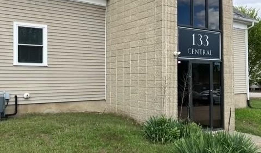 133 Central St 2L, Warwick, RI 02886 - 0 Beds, 0 Bath
