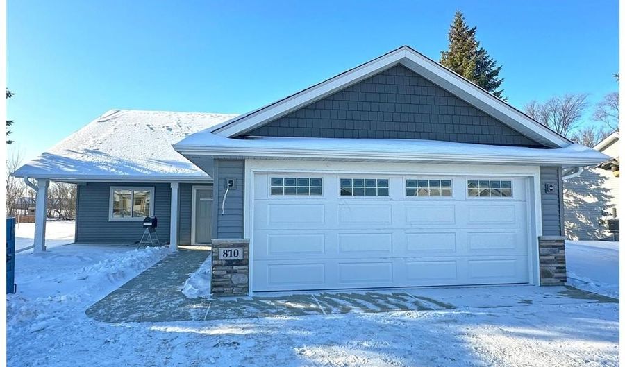 810 Morrison Ave, Annandale, MN 55302 - 2 Beds, 2 Bath