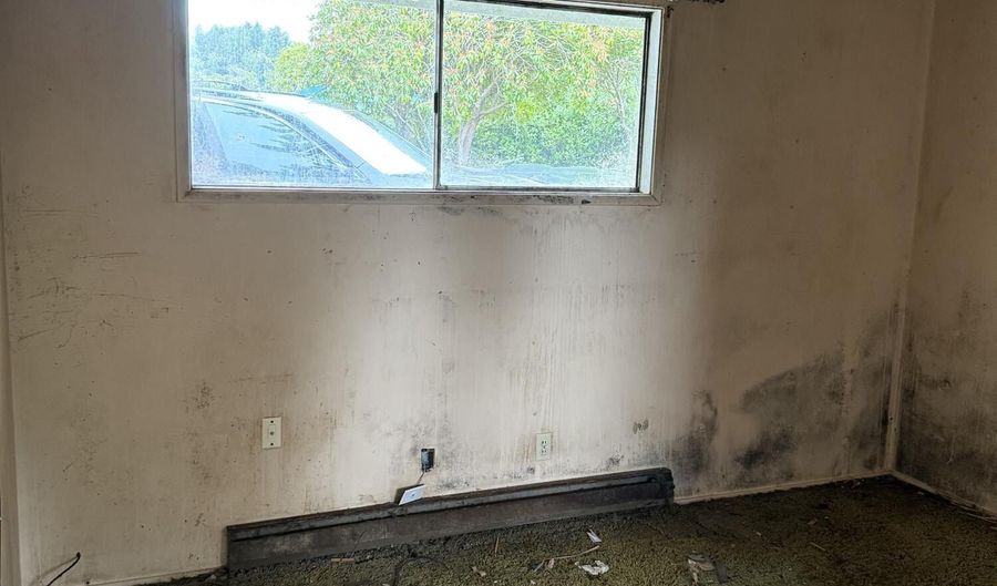 96376 Coverdell Rd, Brookings, OR 97415 - 4 Beds, 1 Bath