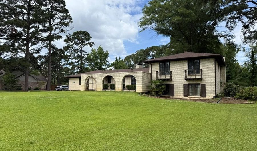 1720 CRESTVIEW St, Ashdown, AR 71822 - 4 Beds, 4 Bath